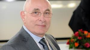 He followed in his father's footsteps. Van Praag In Den Niederlanden Wiedergewahlt Die Uefa Uefa Com