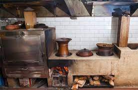 Siapa yang tidak menginginkan halaman belakang yang luas?. Desain Dapur Menurut Kitab Kuliner Soekarno Halaman 1 Kompasiana Com