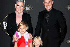 Exclusive pink s daughter willow is following in her singing footsteps. Pink Gebet Fur Ihren Kranken Sohn Gala De