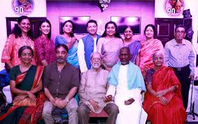 Kamal hassan, sruthi hasan, gowthami & daughter at luck movie premiere show at chennai. Prashant Pandey On Twitter Legendary Actor Kamal Haasan Celebrates The 90th Birthday Of His Elder Brother Charu Haasan The Entire Family Was Present For The Occasion Including Ikamalhaasan Kamalhaasan Ilaiyaraja Latarajinikanth Suhasiniratnam