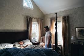 Il film è stato premiato al festival di cannes, ha ottenuto 3 candidature agli european film awards, ha ottenuto 2 candidature a spirit awards, in italia al box office il sacrificio del cervo sacro ha incassato 643 mila euro. Il Sacrificio Del Cervo Sacro Un Thriller Che Riecheggia Il Teorema Di P P Pasolini Gazzetta Dal Tacco