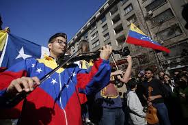 ¿están saturando los inmigrantes venezolanos buenos aires? Inmigrantes Venezolanos Estan Entre Los Cinco Con Mas Formacion Profesional En Chile Papagayo News