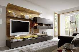 In kleinen räumen helfen geschlossene hängeschränke und boards den platz an der wand sinnvoll auszunutzen. Wohnwande Cranz Schafer