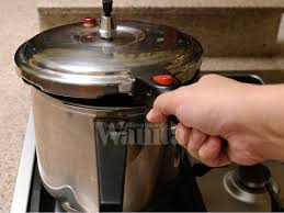 Baru beli periuk noxxa versi terkini. Punyalah Jimat Masa Masak Guna Pressure Cooker Ini Yang Mak Mak Perlu Tahu Cara Guna Yang Betul Mingguan Wanita