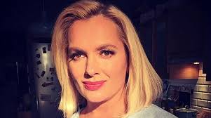 Она всегда хотела братьев или сестер, поэтому своих детей у нее много. Aktrisa Mariya Poroshina Pohudela Na 6 Kr Teper Ee Ves Kak V Shkolnye Gody