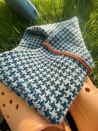 Ravelry: Bethune Street Cowl pattern by Tim Wagoner