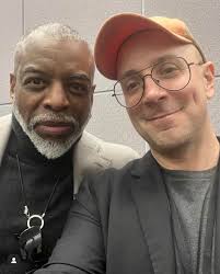 Be still my 90s boy heart 🥹🥹🥹 (taken from Steve's Instagram)