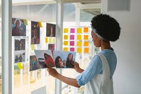 Maybe you would like to learn more about one of these? 1 595 Black Female Graphic Designer Photos Free Royalty Free Stock Photos From Dreamstime