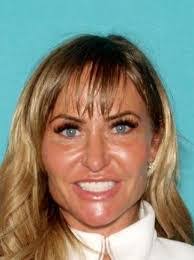 Betty Toepfer's Instagram, Twitter & Facebook