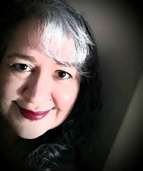 Shelley Lipscomb's Instagram, Twitter & Facebook