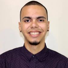 Roy Román Pérez, estudiante de Comunicaciones del Recinto de Gurabo de la  Universidad Ana G. Méndez (UAGM), es uno de los recipientes de la Beca  Rubén Salazar otorgada por la National Association