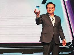 Check out mobile phones specs and compare prices on different online stores before buying. Samsung Is Losing To Chinese Tech Giants In India Can It Bounce Back Samsung India