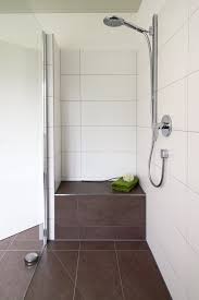 Walk In Dusche Mit Sitzbank Badezimmer Dusche Gemauert Walk In Duschen In Top Design 15 Beispiele Die Bee Walk In Dusche Duschsitz Badezimmer Dusche Fliesen