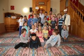 Barbara Schule Besucht Im Rahmen Einer Unterrichtsreihe Die Ditip Moschee An Der Sydowstrasse Waltrop