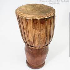 Kumpulan alat musik tradisional dan keterangannya. Alat Musik Riau Beserta Penjelasannya Terlengkap