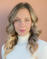 Getting to know Alex Kelley even just a little bit has given me a greater  appreciation for the work she does as a nurse, both in the air and