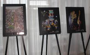 Pameran heterogen adalah penyelenggaraan pameran yang menampilkan beberapa cabang seni rupa pada waktu dan tempat, serta peristiwa yang sama. 3 Jenis Pameran Yang Biasa Dilihat Oleh Orang Orang Keluarga Nawra