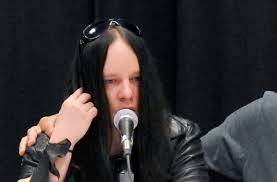 27 jul 2021 22:14 gmt también fue fundador y baterista de la banda scar the martyr y guitarrista en murderdolls y sinsaenum. X Bhzkdhng7tdm