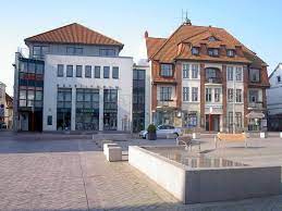 Am markt 8, dvag, 23909, ratzeburg. Ratzeburg Petri Forum Und Deutsche Bank Am Marktplatz 22 05 2011 Staedte Fotos De
