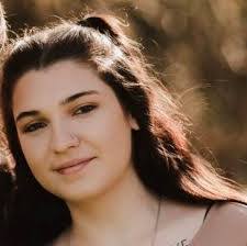 Sharon Vesely's Instagram, Twitter & Facebook