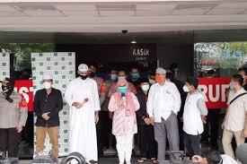 Pada 2020 lalu, syekh ali jaber sempat menjadi korban penusukan di lampung. A8r5z9v9cnc0bm