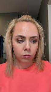 Erin Criswell's Instagram, Twitter & Facebook