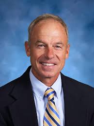 Ried Estus to succeed John East as CAK's athletic director