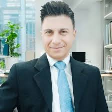 Lembro bem do lançamento do Google Earth, em 2005. Eu estava entre os 100  milhões de pessoas que baixaram o programa na primeira semana, e via aquela  nova ferramenta com surpresa. Todo