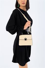 19 95 Tl Krem Miknatis Dugmeli Omuz Cantasi 27287c Modamizbir 2020 Omuz Cantasi Omuz Canta