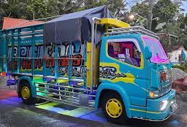 Ekowahyudi #trukblacksweet ganti ban bersama truk anti gosip. Tumblr Trucks Mitsubishi Canter Canter