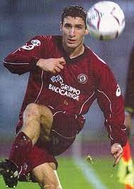 Si diploma al liceo scientifico di livorno, consegue la laurea in economia e commercio e la laurea specialistica in business administration. Giorgio Chiellini No Twitter Nel 2003 1 Gol Da Professionista Per Il Nostro Giorgio Accaddeoggi Livornomessina Legaserieb Http T Co 3a6gibh4cm