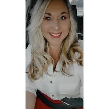 Melissa Dew's Instagram, Twitter & Facebook