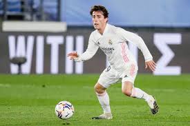 Real madrid know they need three points from their match away at granada this thursday evening and zinedine real madrid's starting xi vs granada: Ykl3shdvpixfym