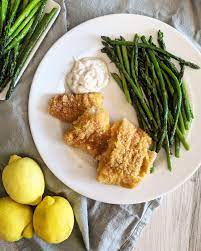 Place sliced lemon on the air fryer and put cakes on top. Keto Air Fryer Breaded Cod Fit Mom Journey
