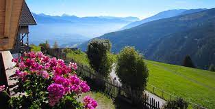 L'estate sudtirolese è molto variegata e affascinante. Appartamenti A Meranza Agriturismo Walderhof Walderhof It