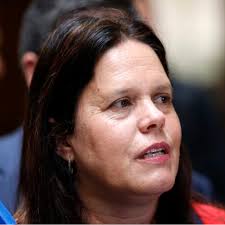 Diputados RN exigen la renuncia de la ministra Maya Fernández tras  escándalo por la venta de la casa de Allende