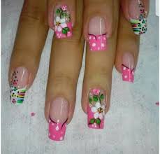 Les pegamos palitos de madera (mondadientes) por detrás y listo. Disenos De Pedicure Y Manicure Posts Facebook