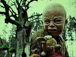 PRO FILES: MOTHMEISTER. Living art