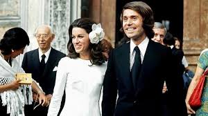 Desde aquel día, Raphael y esposa cumplen 50 años juntos "en las buenas y  en las malas"