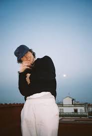 Please download one of our supported browsers. Vendredi Sur Mer La Femme A La Peau Bleue Lyrics English