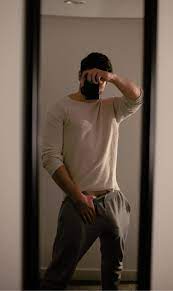 My big grey sweatpant bulge | Scrolller