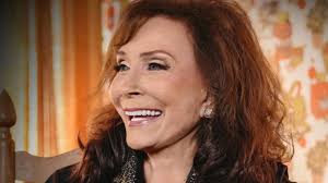 Music world reacts to death of icon Loretta Lynn