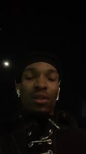 edges laid yes OHKAY not crying tho it was jus 🧱 outsid HO