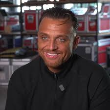 DSDS 2026: Top-11-Kandidat Menowin Fröhlich wird zum neunten Mal Papa