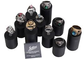Information from its description page there is shown below. Anillos De Graduacion De Ciudad Juarez Jostens