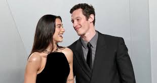 Dua Lipa y Callum Turner: Lo que se sabe de su boda secreta en Londres