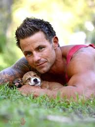 Bomberos australianos posaron para un calendario, y la razón detrás de eso  te conmoverá (Spoiler: ¡no apto para personas sensibles!)