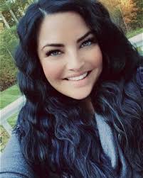 Hello everyone! I am so excited to now be working at Salon Experience in  Pittsfield, Massachusetts! I moved to the area in the beginning of this  year and I specialize in curls,