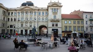 16, 01109 vilnius +37052045400 info@delfi.lt. Litauen Coronakrise Vilnius Offnet Platze Fur Gastronomie