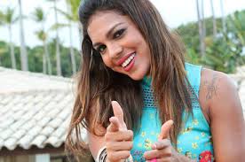 Confira grátis o perfil completo de tays reis com 8 cds promocionais, muitas músicas para baixar e ouvir, agenda de shows completa, fotos de instagram, video clipes e muitas novidades! Namorado De Tays Reis Da Vingadora Se Envolve Em Confusao E Homem E Esfaqueado Noticias R7 Bahia